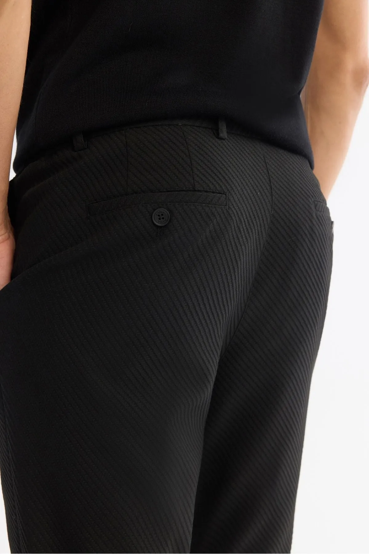 Bi-Stretch suit with men's black side A42y3212